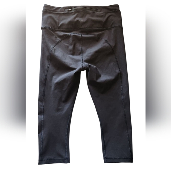 Athleta Black Performance Capri Leggings - Picture 2 of 6